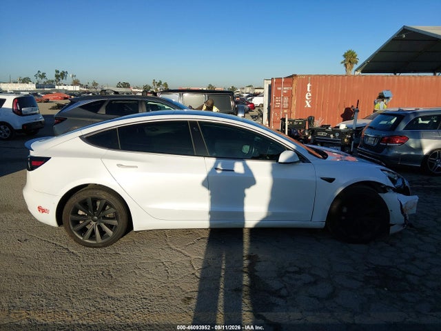 Продажа на аукционе авто 2018 Tesla Model 3 Long Range/mid Range, vin: 5YJ3E1EA6JF046084, номер лота: 46093952