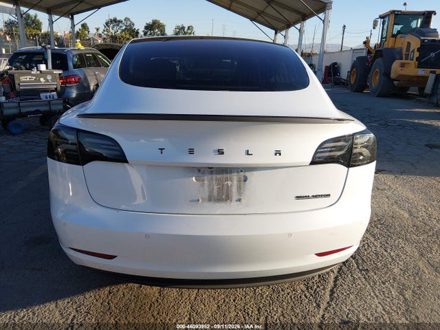 Продажа на аукционе авто 2018 Tesla Model 3 Long Range/mid Range, vin: 5YJ3E1EA6JF046084, номер лота: 46093952