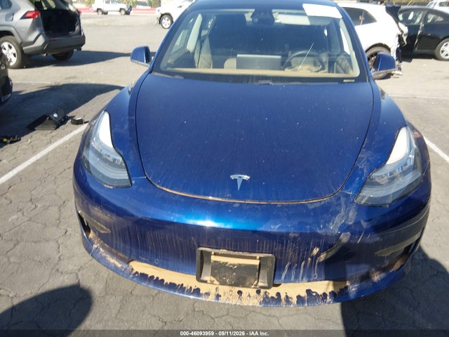 46093959 :رقم المزاد ، 5YJ3E1EA3JF018209 vin ، 2018 Tesla Model 3 Long Range/mid Range مزاد بيع