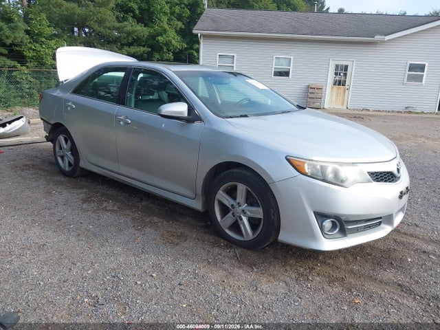 46094009 :رقم المزاد ، 4T1BF1FK2CU121739 vin ، 2012 Toyota Camry Se مزاد بيع