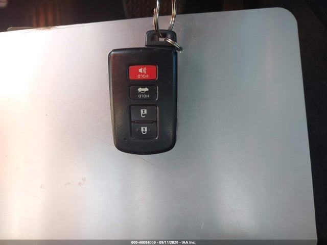 46094009 :رقم المزاد ، 4T1BF1FK2CU121739 vin ، 2012 Toyota Camry Se مزاد بيع