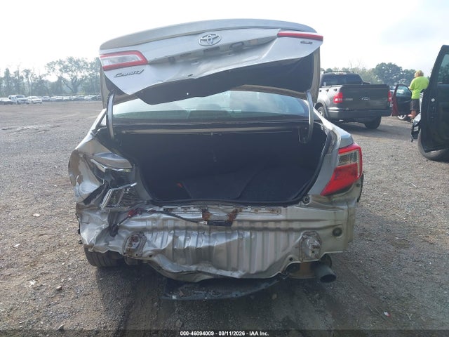 46094009 :رقم المزاد ، 4T1BF1FK2CU121739 vin ، 2012 Toyota Camry Se مزاد بيع