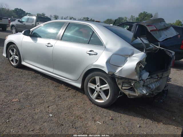46094009 :رقم المزاد ، 4T1BF1FK2CU121739 vin ، 2012 Toyota Camry Se مزاد بيع