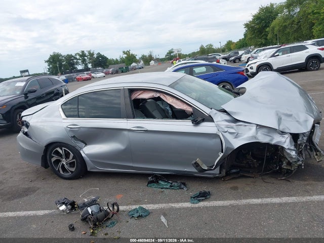 Продажа на аукционе авто 2017 Honda Accord Lx, vin: 1HGCR2F35HA135630, номер лота: 46094024