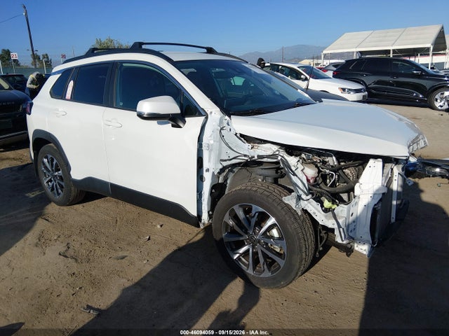 2022 Toyota Corolla Cross Xle მანქანა იყიდება აუქციონზე, vin: 7MUEAAAG1NV008817, აუქციონის ნომერი: 46094059