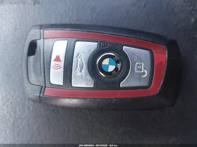 46094064 :رقم المزاد ، WBA8E3G50GNT75663 vin ، 2016 Bmw 328i Xdrive مزاد بيع