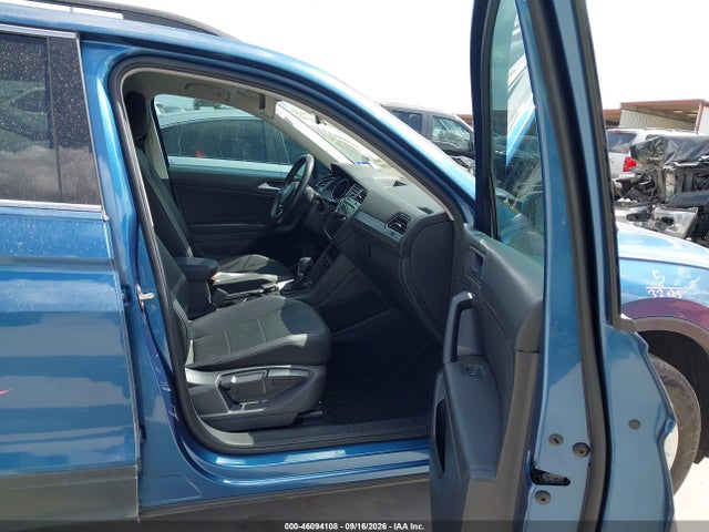 46094108 :رقم المزاد ، 3VV2B7AX2KM106555 vin ، 2019 Volkswagen Tiguan 2.0t Se/2.0t Sel/2.0t Sel R-line/2.0t Sel R-line Black مزاد بيع