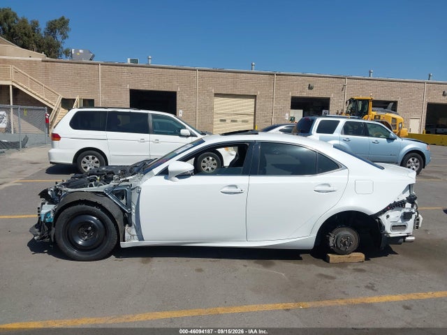 2016 Lexus Is 200t მანქანა იყიდება აუქციონზე, vin: JTHBA1D23G5021833, აუქციონის ნომერი: 46094187