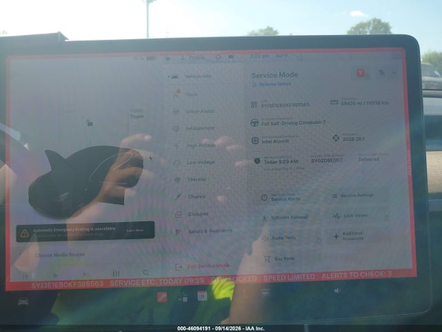 Tesla Model 3 Long Range/performance 2019 5YJ3E1EB0KF385563 Image 18