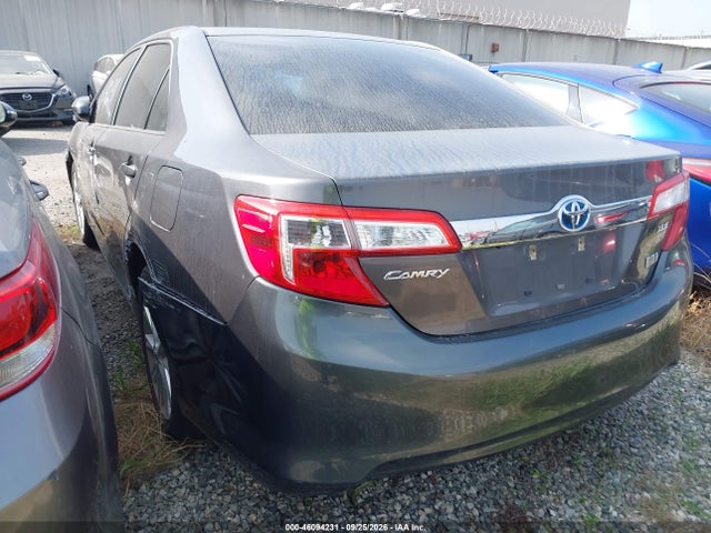 4T1BD1FKXEU104969 Toyota Camry Hybrid Xle