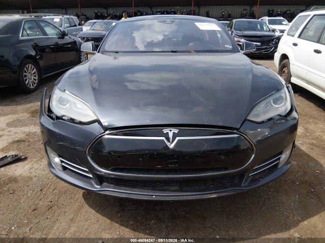 46094247 :رقم المزاد ، 5YJSA1E22FF103713 vin ، 2015 Tesla Model S 70d/85d/p85d مزاد بيع