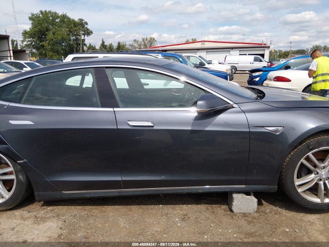 46094247 :رقم المزاد ، 5YJSA1E22FF103713 vin ، 2015 Tesla Model S 70d/85d/p85d مزاد بيع