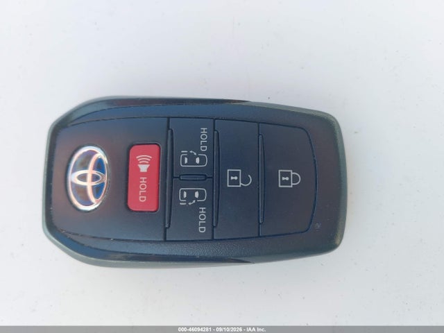 Toyota SIENNA LE 2022 5TDKSKFC5NS053748 Image 11