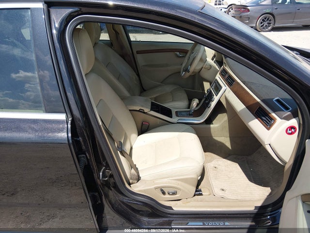 46094284 :رقم المزاد ، YV1982AS8A1130433 vin ، 2010 Volvo S80 3.2 مزاد بيع