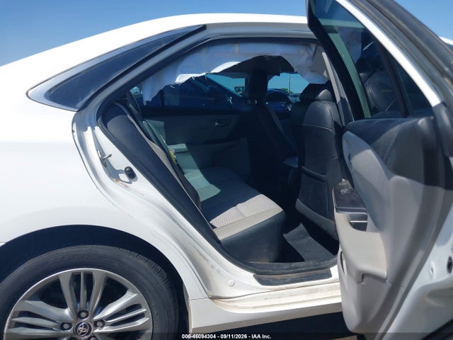 46094304 :رقم المزاد ، 4T1BF1FK2FU041426 vin ، 2015 Toyota Camry Se مزاد بيع