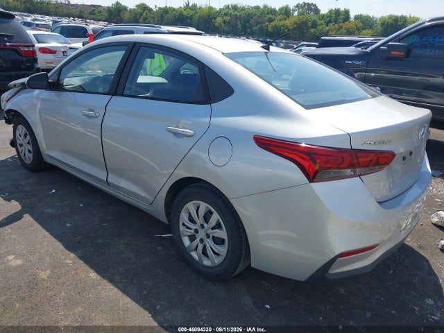 Hyundai ACCENT SE 2019 3KPC24A35KE050605 Image 3