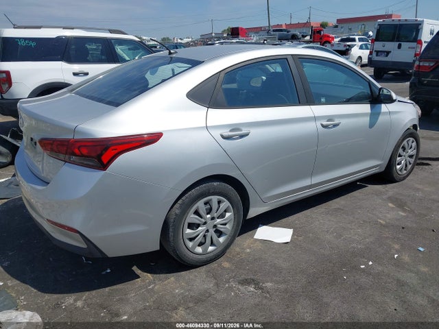 Hyundai ACCENT SE 2019 3KPC24A35KE050605 Image 4