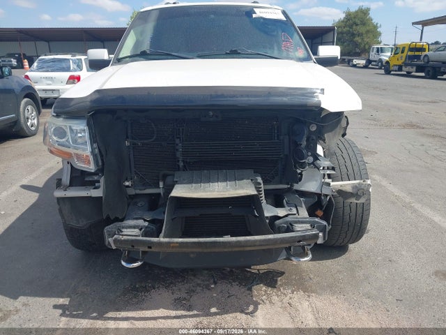 Ford Expedition Limited 2015 1FMJU2AT9FEF10142 Image 13