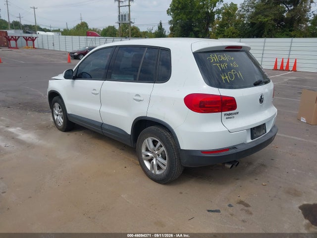 46094371 :رقم المزاد ، WVGAV3AX7EW555465 vin ، 2014 Volkswagen Tiguan S مزاد بيع