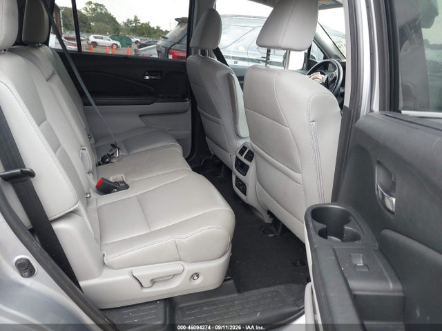 46094374 :رقم المزاد ، 5FNYF5H90HB008095 vin ، 2017 Honda Pilot Touring مزاد بيع
