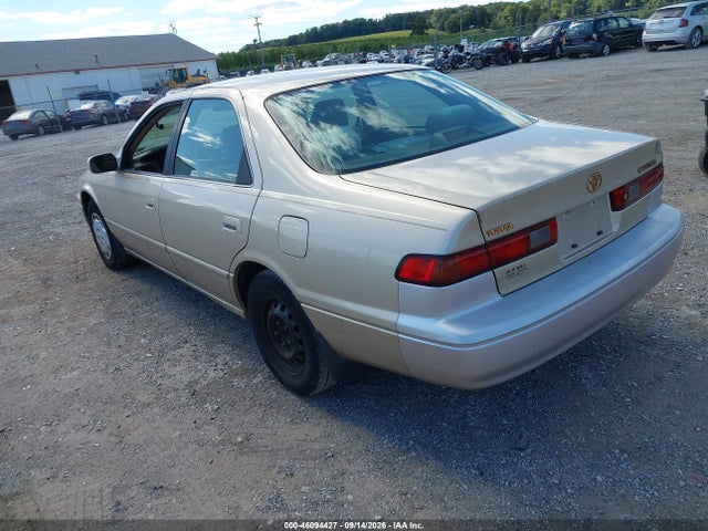 1998 Toyota Camry Le მანქანა იყიდება აუქციონზე, vin: JT2BG22K5W0137466, აუქციონის ნომერი: 46094427