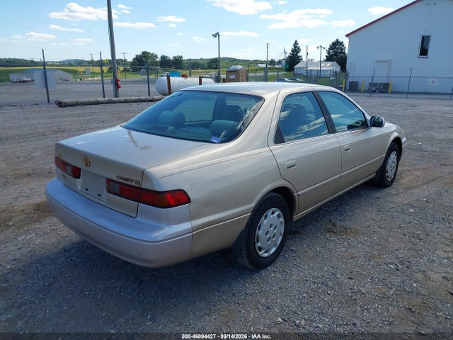 1998 Toyota Camry Le მანქანა იყიდება აუქციონზე, vin: JT2BG22K5W0137466, აუქციონის ნომერი: 46094427