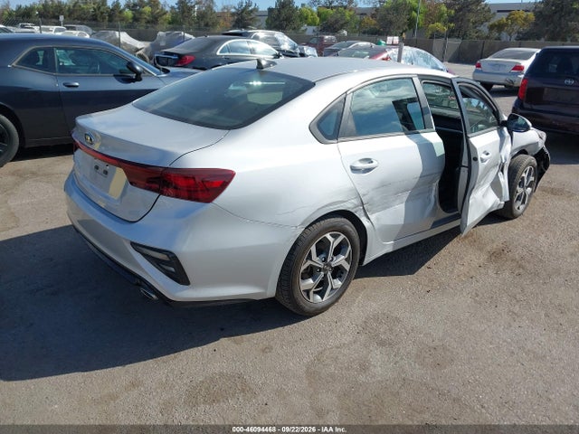 KIA Forte Lxs 2021 3KPF24AD0ME356670 Image 4