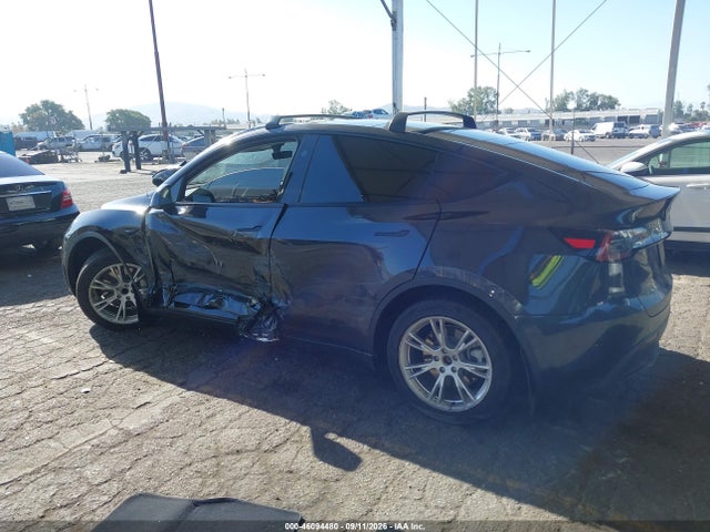 7SAYGDED8RF083339 Tesla Model Y