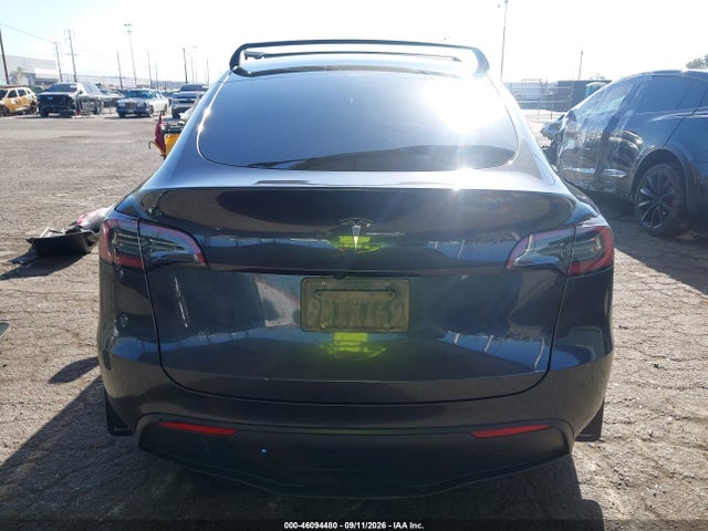 7SAYGDED8RF083339 Tesla Model Y
