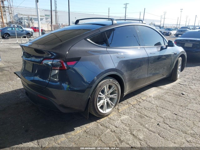7SAYGDED8RF083339 Tesla Model Y