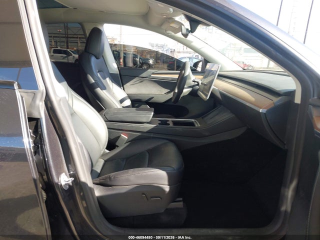 7SAYGDED8RF083339 Tesla Model Y