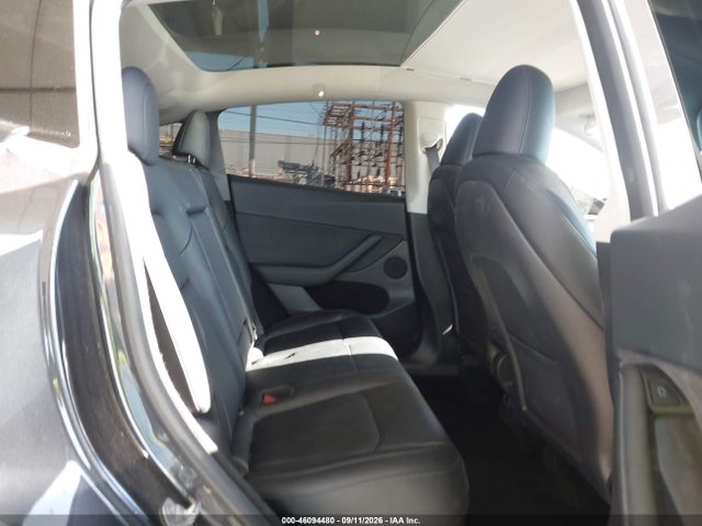 7SAYGDED8RF083339 Tesla Model Y