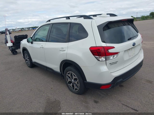 Продаж на аукціоні авто 2021 Subaru Forester Premium, vin: JF2SKAJC3MH534135, номер лоту: 46094507