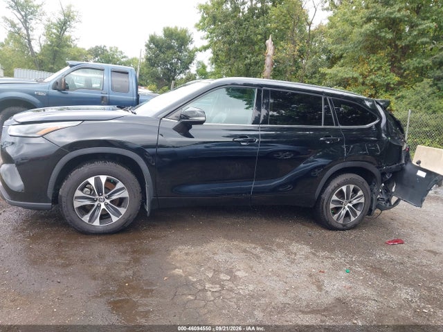 Продажа на аукционе авто 2021 Toyota Highlander Xle, vin: 5TDHZRBH5MS535540, номер лота: 46094550