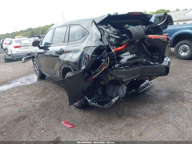 Продажа на аукционе авто 2021 Toyota Highlander Xle, vin: 5TDHZRBH5MS535540, номер лота: 46094550