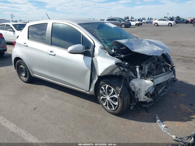 2015 Toyota Yaris L მანქანა იყიდება აუქციონზე, vin: VNKKTUD36FA031677, აუქციონის ნომერი: 46094576