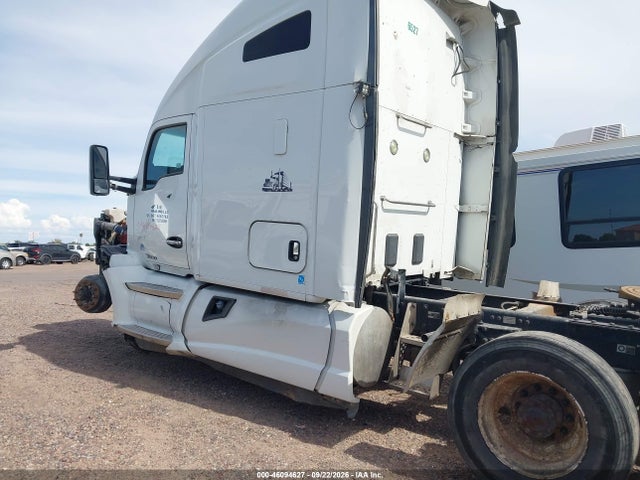 Kenworth Construction T680 2015 1XKYD49X9FJ461557 Image 16
