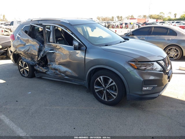 46094653 :رقم المزاد ، JN8AT2MT4HW406078 vin ، 2017 Nissan Rogue Sl مزاد بيع