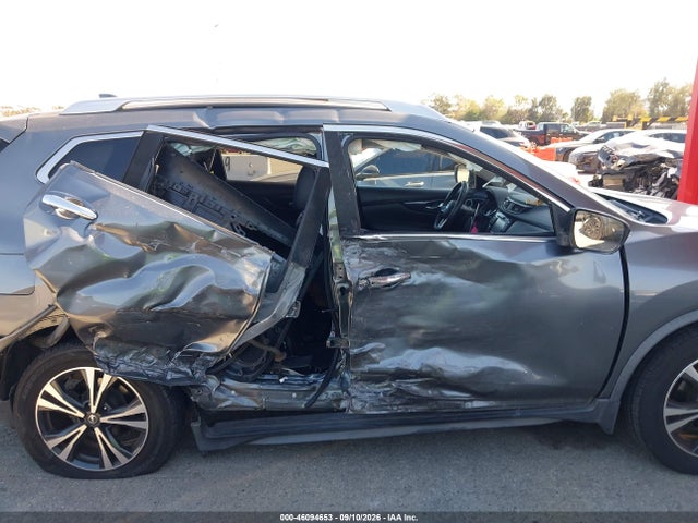 46094653 :رقم المزاد ، JN8AT2MT4HW406078 vin ، 2017 Nissan Rogue Sl مزاد بيع