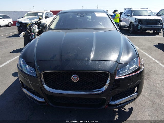 Jaguar Xf 35t Prestige 2016 SAJBE4BV3GCY08928 Image 12