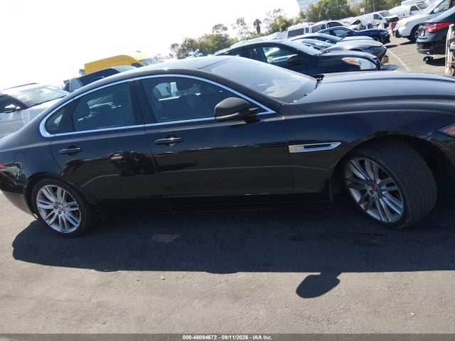 Jaguar Xf 35t Prestige 2016 SAJBE4BV3GCY08928 Image 13