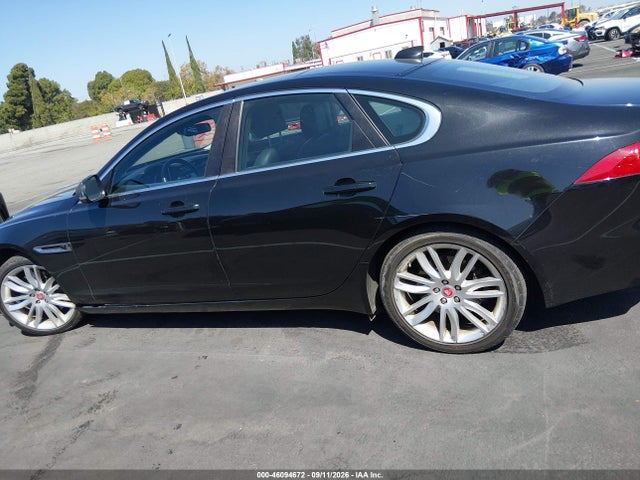 Jaguar Xf 35t Prestige 2016 SAJBE4BV3GCY08928 Image 14