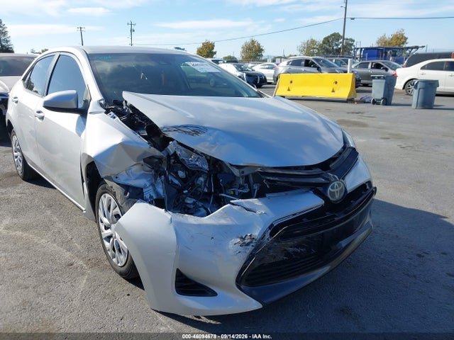 Toyota COROLLA LE 2018 5YFBURHE2JP803577 Image 6