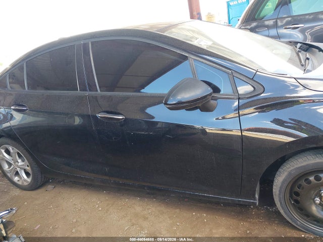 1G1BF5SM5J7243048 Chevrolet Cruze Premier Auto