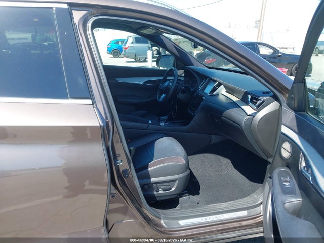 46094706 :رقم المزاد ، 3PCAJ5M1XKF105411 vin ، 2019 Infiniti Qx50 Essential مزاد بيع