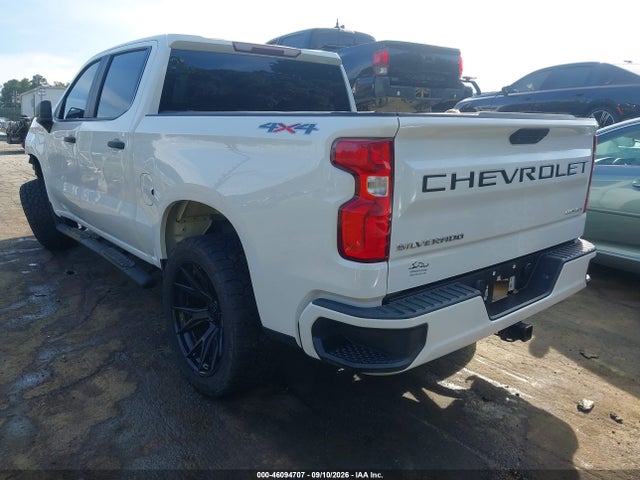 46094707 :رقم المزاد ، 1GCPYBEH7LZ116989 vin ، 2020 Chevrolet Silverado 1500 4wd  Short Bed Custom مزاد بيع