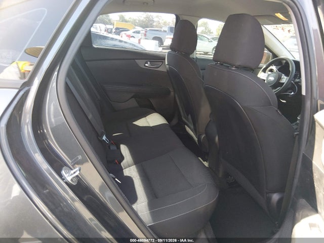 KIA Forte Lxs 2019 3KPF24AD8KE116019 Image 8