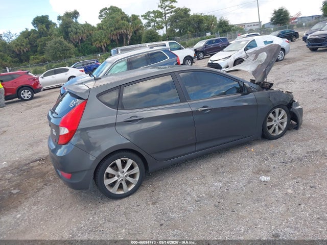 2012 Hyundai Accent Se მანქანა იყიდება აუქციონზე, vin: KMHCU5AE6CU033232, აუქციონის ნომერი: 46094773