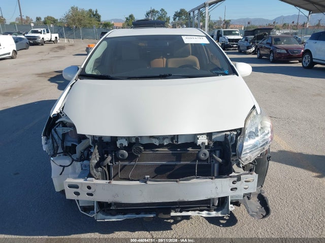 Toyota Prius Two 2015 JTDKN3DU7F0420100 Image 13