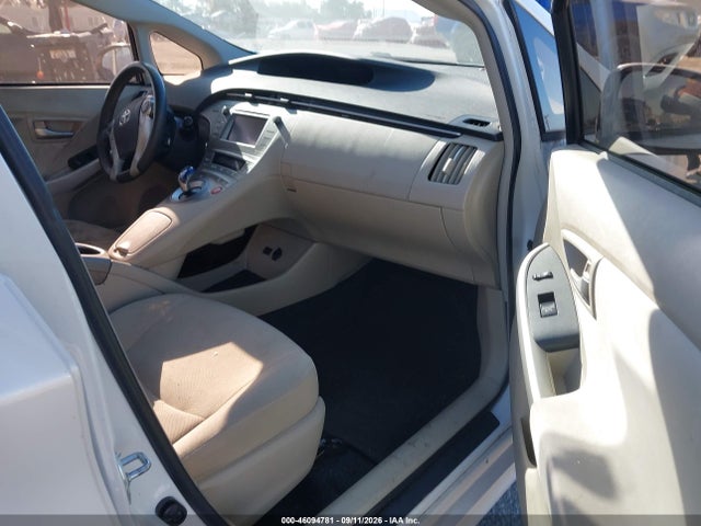 Toyota Prius Two 2015 JTDKN3DU7F0420100 Image 5